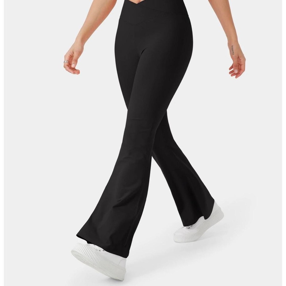 Halara Crossover Super Flare Leggings Yoga Pants Small